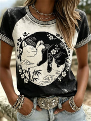 Damen-T-Shirts in Schwarz-Weiß mit Kirschblüten- und Katzenmotiv im japanischen Lino-Print